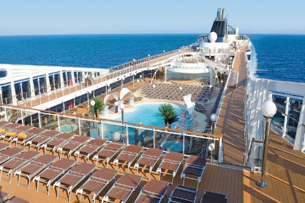 Vista de los icebergs desde el Norwegian Star en la Antártida