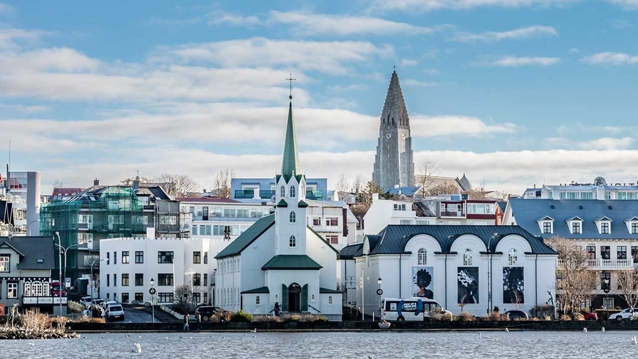 3 Descubre un viaje único por Europa e Islandia con nuestro itinerario que incluye Londres, Reykjavik y la espectacular ruta del Círculo Dorado